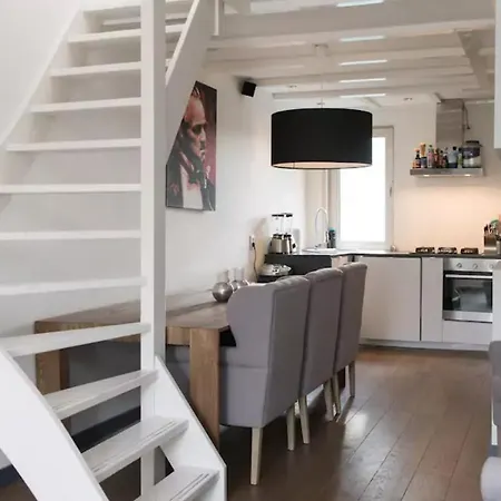 Canal Center Loft With Rooftop *